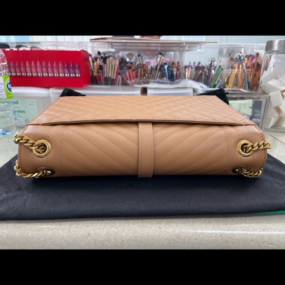 YSL - LARGE ENVELOP BAG - COLOUR: SADDLE - Picture 8 of 15